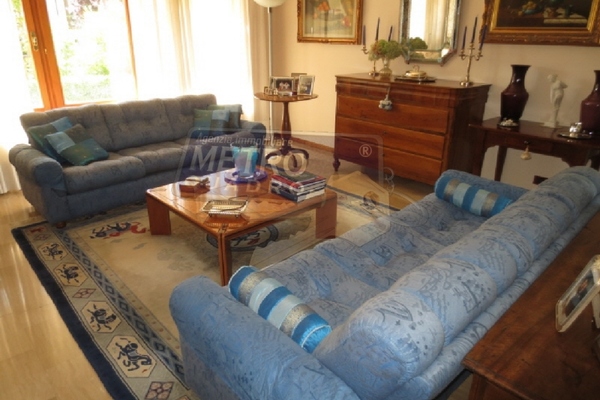 salotto - UNIFAM. AUTONOMA THIENE (VI) CENTRO